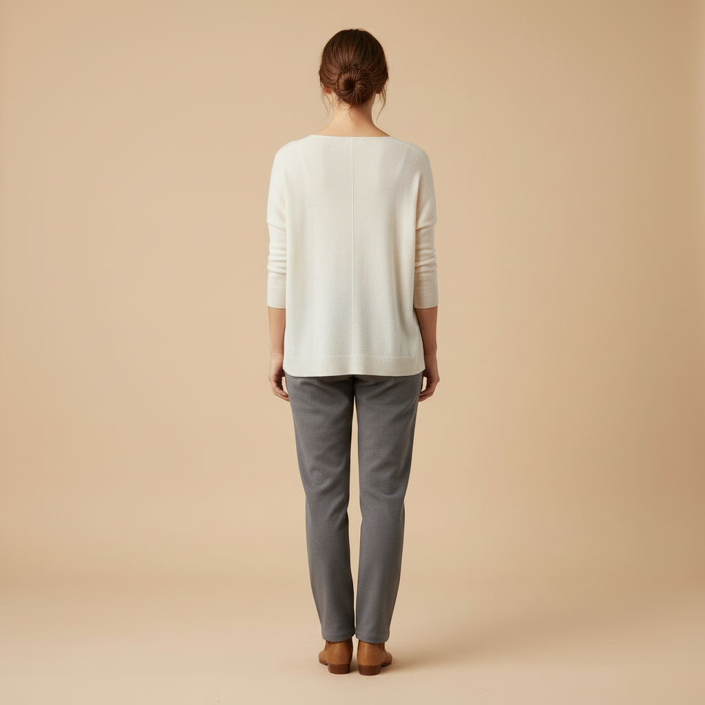 Nella – Lightweight V-Neck Sweater